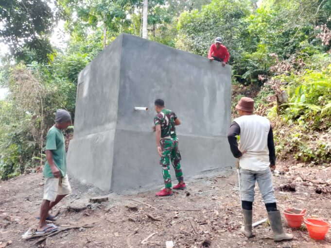 Pembuatan Bak Penampungan Air TMMD 123 Kodim 1510/Sula Hampir Selesai