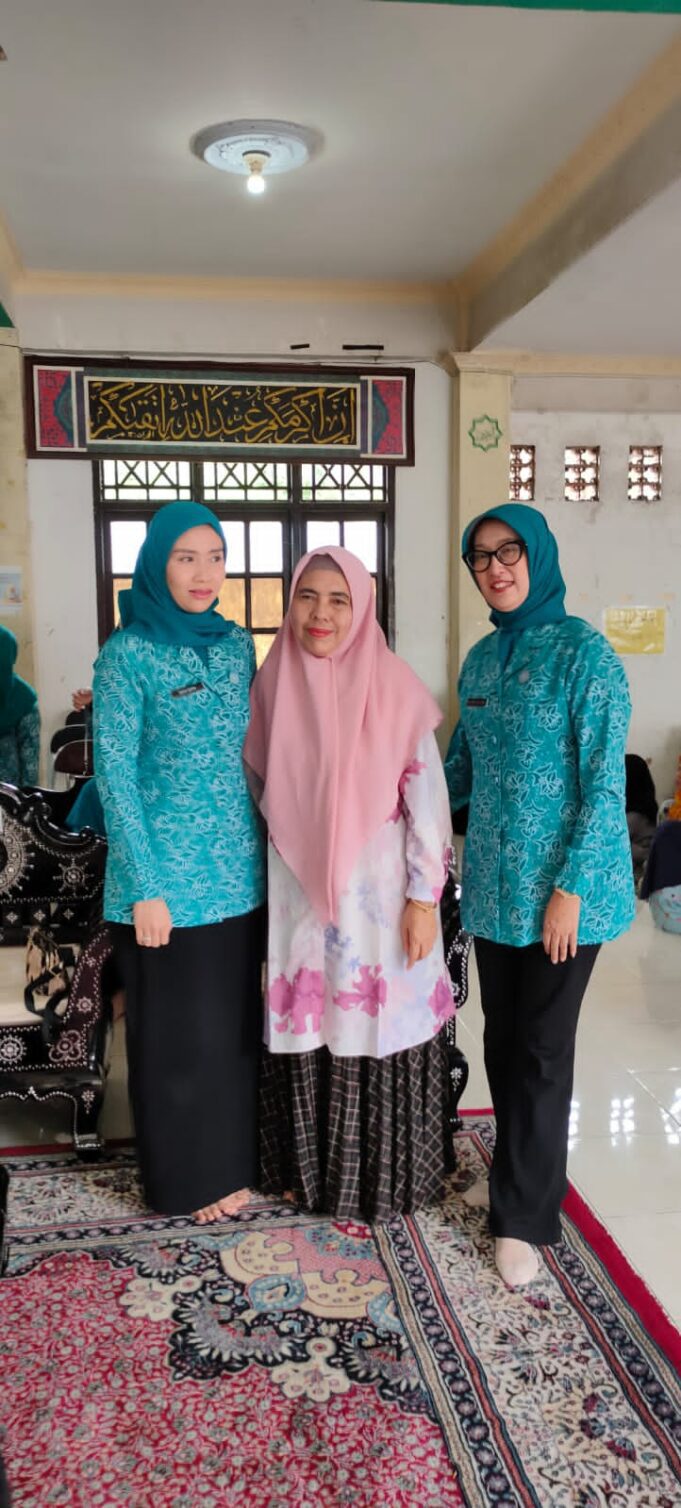 Kunjungi Ponpes, Bunda Sinta Tekankan Komitmen TP PKK NTB Dukung Perkembangan Generasi