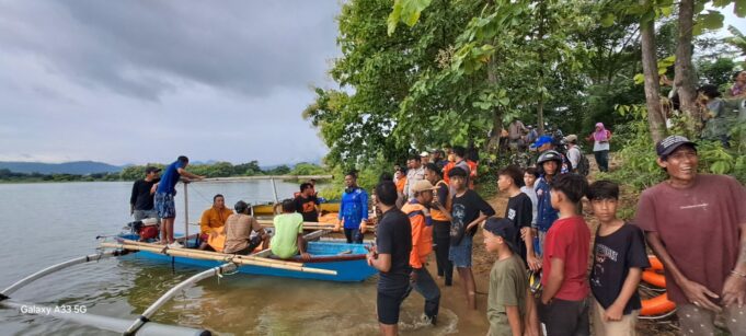 Perahu Ketinting Terbalik, Pria Lansia Tenggelam di Bendungan Batu Bulan