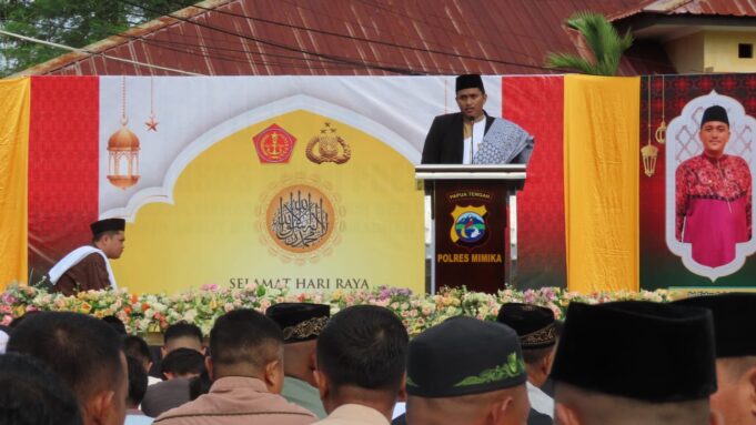Dandim 1710/Mimika Laksanakan Sholat Idul Fitri di Lapangan Polres Mimika
