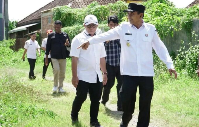 Sidak OPD, Wabup Dapati Kantor Dipenuhi Rumput Liar