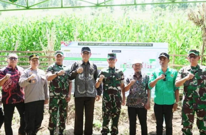 Bupati Dampingi Pangdam IX/Udayana Tinjau Lokasi Rencana Pembangunan YON TP