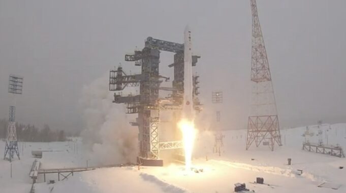 Angkatan Udara Rusia Luncurkan Kendaraan Peluncur Angara-1.2 dari Kosmodrom Plesetsk