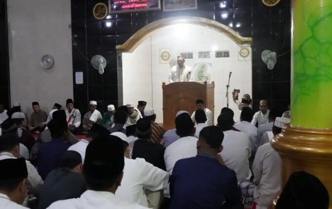Bupati Minta Masyarakat Kawal Pemerintahan Jarot-Ansori