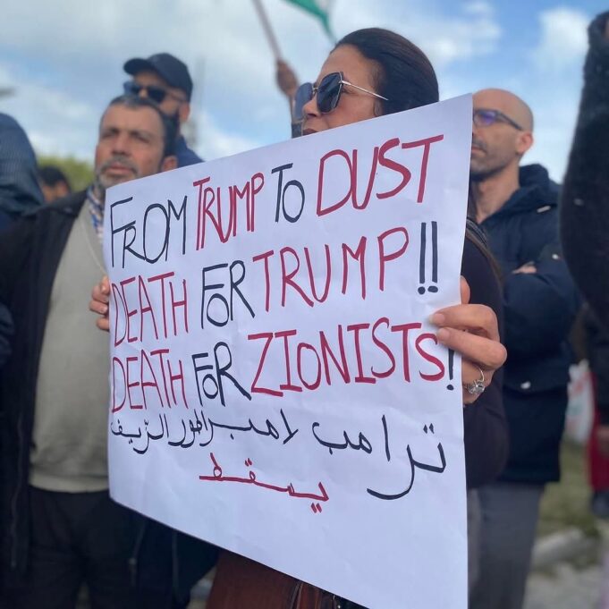 Berita Foto: AS Diguncang Demo Tolak Kebijakan Tarif Trump-Musk
