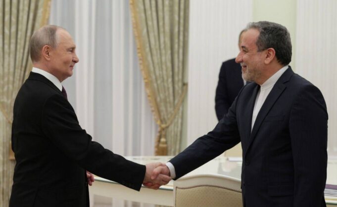 Bertemu Putin, Araghchi: Tunggu Posisi Amerika