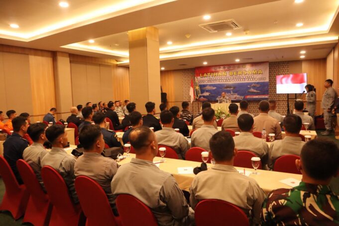 Bakamla RI Resmi Buka Latihan Bersama Manuver Lapangan KKPH Tahun 2025
