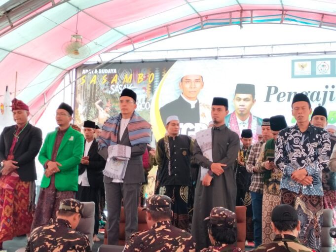 Ribuan WNI di Taiwan Terharu Sambut TGB dan Syamsuri Firdaus