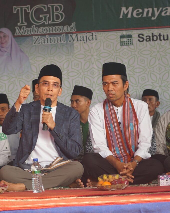Ribuan Jemaah Hadiri Tabligh Akbar TGB Zainul Majdi dan Ustad Abdul Somad di Lombok Barat