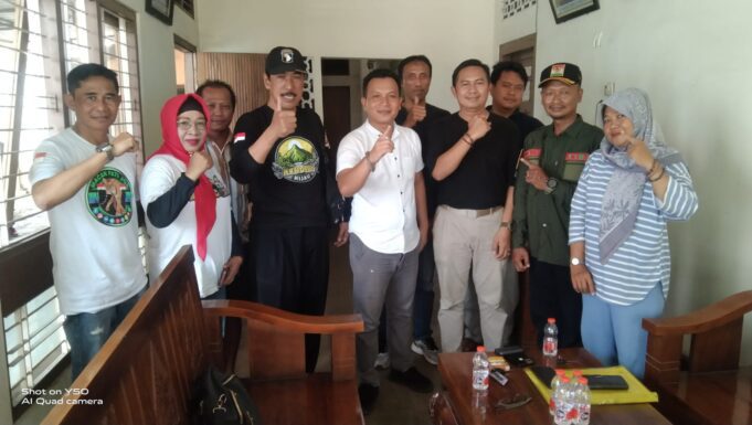 Ketua Lembaga LMR-RI) dan Jajaran Pengurus Apresiasi Peresmian Kantor Baru YJPRSA / LRI