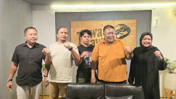 Mimbar Bebas 100 Hari Iqbal-Dinda, Pojok NTB dan Mi6 Hadirkan Panggung Tempat Masyarakat Bersuara tanpa Rasa Takut