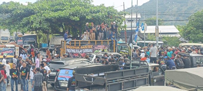 Update Poto Tano: Suasana Aksi di Simpang Negara Tano