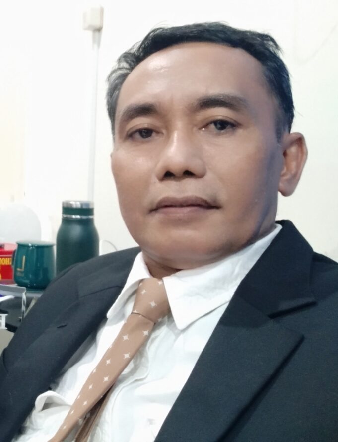 PARIWISATA VS HILIRISASI, Perlu Cermat Membaca Data