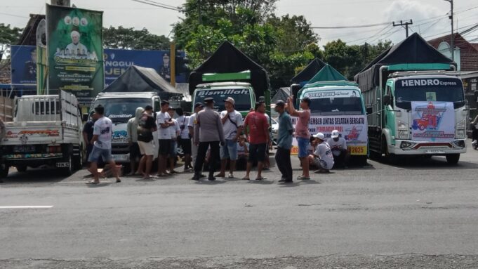 Aksi Damai Solidaritas Driver Jember Bersatu Dukung Penuh Penolakan ODOL 2025.