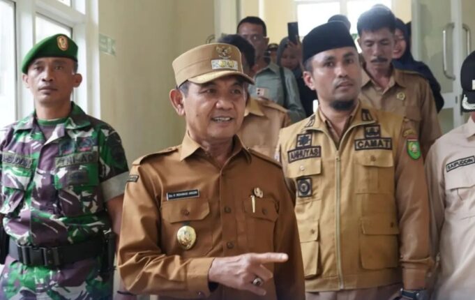 Wabup Tinjau Puskesmas dan Serahkan Bantuan di Kecamatan Lantung