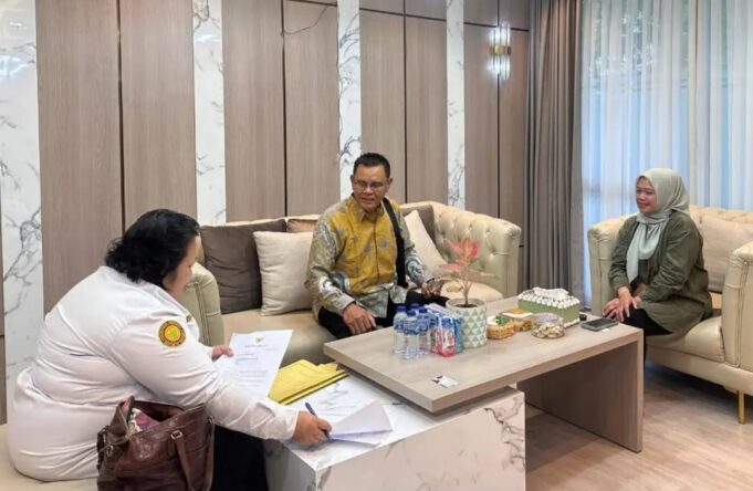 Bupati Serahkan Proposal Usulan Alsintan ke Kementan