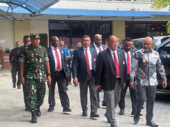Dukung Perkembangan Olahraga Di Wilayah, Komandan Kodim 1710/Mimika Hadiri Acara Pelantikan