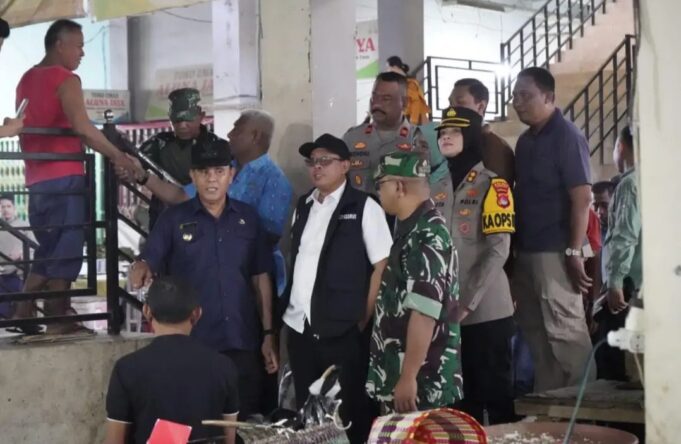 Bupati Instrusksikan Peninggian Lantai Pasar Seketeng