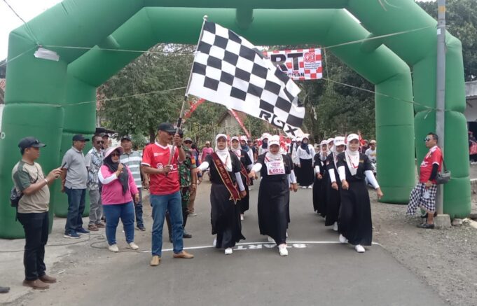 Pemdes Manggisan Jember Gelar Gerak Jalan Peringati HUT Kemerdekaan RI Ke-80 Berlangsung Meriah.