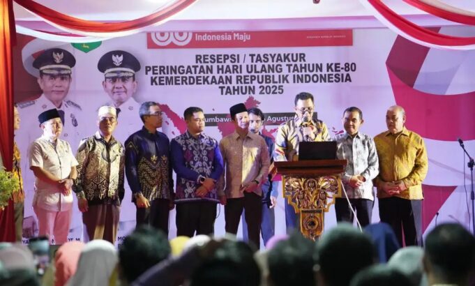 Bupati Sumbawa Ajak Isi Kemerdekaan dengan Kerja Nyata dan Persatuan