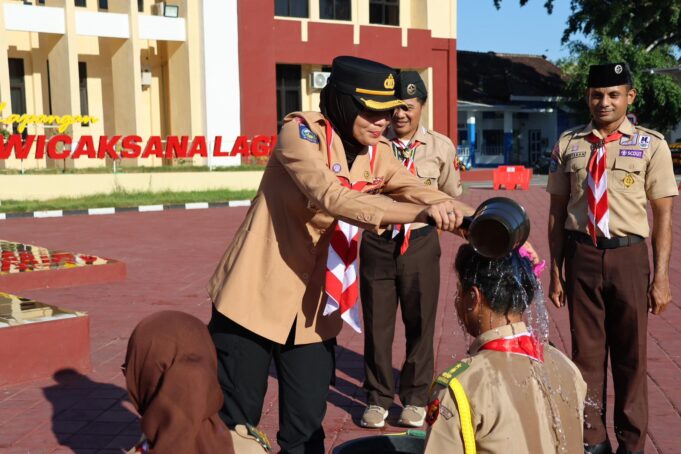 Kapolres Sumbawa Kukuhkan Anggota Saka Bhayangkara Tahun 2025