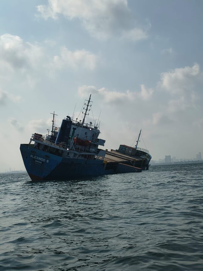 Bakamla RI Respon Cepat Tangani Kecelakaan Kapal di Sunda Kelapa