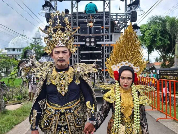 Pemdes Tugusari Gelar Karnaval Peringati HUT Kemerdekaan RI Ke 80