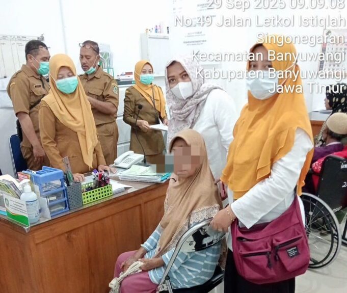 Sekkel Lateng Dampingi Warga Lansia yang Terdiagnosa Tumor Ganas