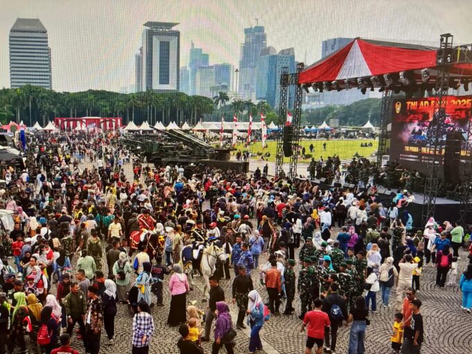 Hari Pertama TNI AD Fair 2025, Stand Rekrutmen Prajurit Jadi Magnet Pangunjung