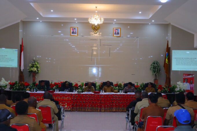 Rapat Persiapan Kunjungan Kerja Gubernur dan Wakil Gubernur di Kabupaten Puncak Jaya