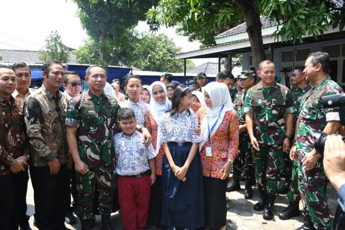 Panglima TNI Resmikan SPPG TNI, Perkuat Program Makan Bergizi Gratis bagi Anak Bangsa