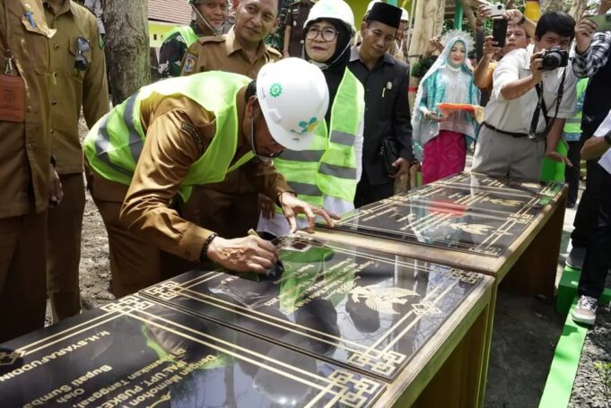 Bupati Resmikan Pengoperasian IPAL Enam Puskesmas