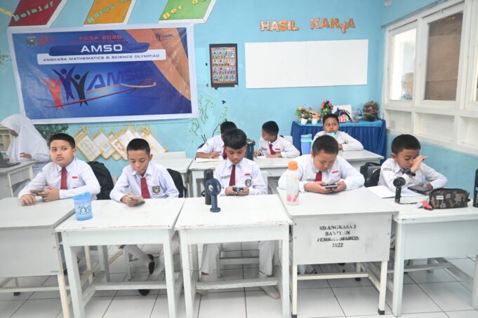 Siswa Sekolah Angkasa Lanud Sultan Hasanuddin Antusias Ikuti Seleksi AMSO 2025 Ajang Bergengsi untuk Mengasah Kemampuan dan Prestasi di Bidang Sains