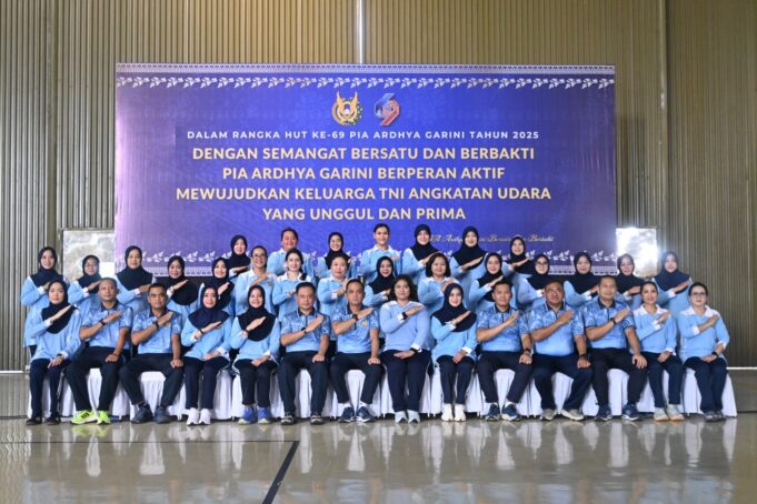 Danlanud Sultan Hasanuddin Hadiri Olahraga Bersama Dalam Rangka HUT Ke-69 PIA Ardhya Garini