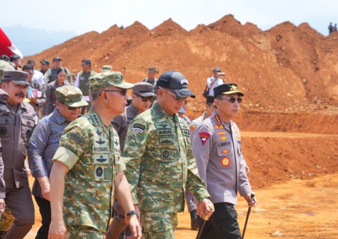 Panglima TNI Bersama Menhan RI Tinjau Keberhasilan Satgas PKH Tertibkan Tambang Nikel Ilegal di Morowali, Sulteng