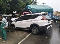 Truk Banting Stir, Satu Penumpang Expander Tewas
