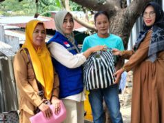 Disos Bersama Pemdes Mantun Serahkan Bantuan kepada Warga Terdampak Bencana Alam