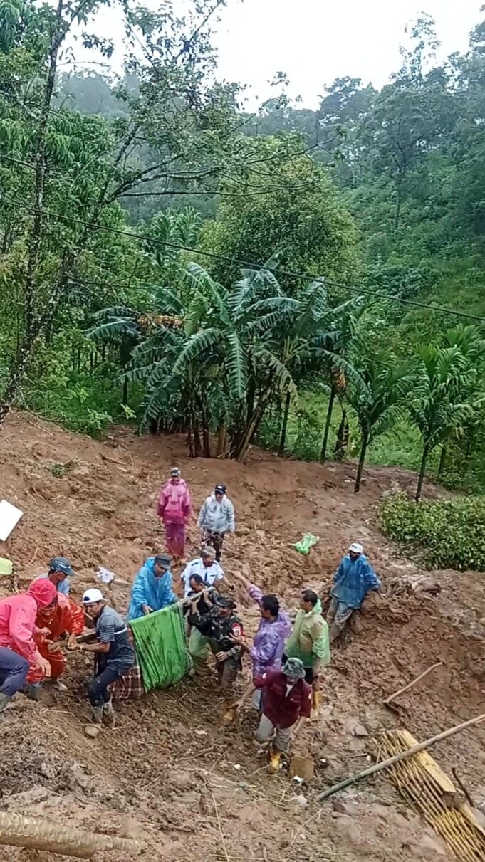 Demi Tugas dan Kemanusiaan, Serda Robi dan Prada Zeni Marpaung Gugur Saat Menolong Warga