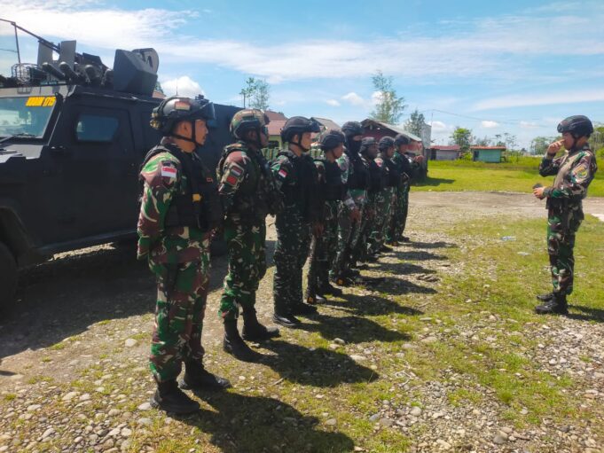 Kodim 1715/Yahukimo bersama Polres dan Jajaran Satgas TNI-Polri melaksanakan Apel dan Patroli Gabungan jelang 1 Desember 2025