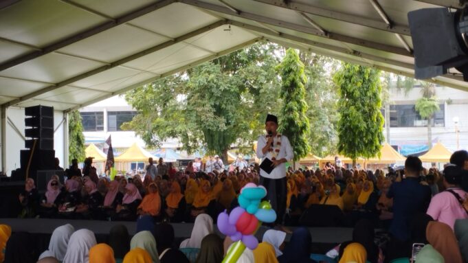 Bupati Fawait Tampilkan Deretan Capaian Pembangunan Pada Apel Sholawat Kebangsaan