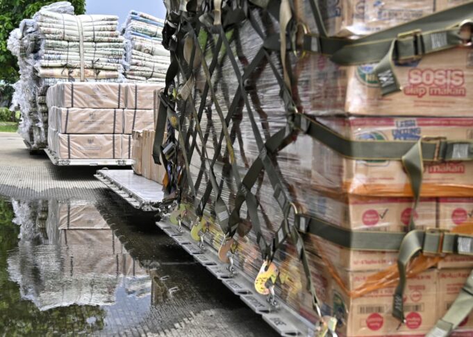 Ratusan Ton Bantuan Terbang ke Sumatera, TNI Percepat Operasi Kemanusiaan