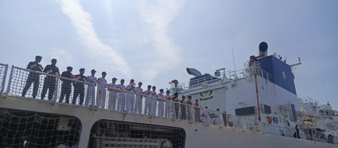 Bakamla RI Lepas Keberangkatan Kapal ICG Vigraha