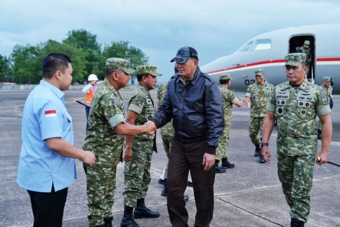 Danlanud Sultan Hasanuddin Sambut Kunjungan Menhan RI dan Wakasau di Makassar