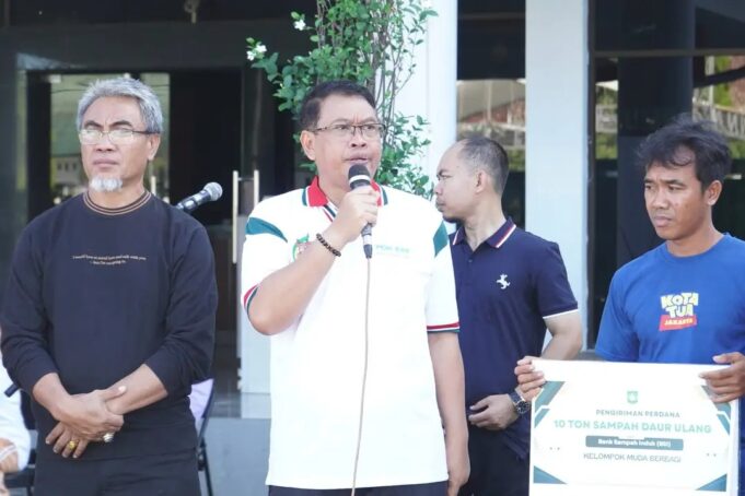 10 Ton Sampah Dikirim ke Jatim, Sekda: Langkah Pertama Untuk Sumbawa Lebih Baik