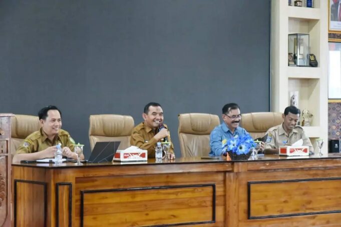 Wabup Sumbawa Buka Dialog Terbuka Koperasi Desa Merah Putih