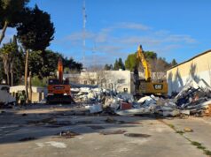Alat Berat Israel Bongkar Markas UNRWA
