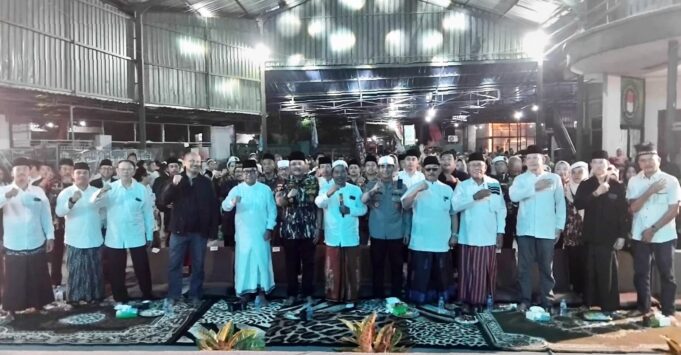 Campur Sari Campur Ngaji, Ulama, Aparat, dan Mahasiswa Duduk Bersama di Banyuwangi