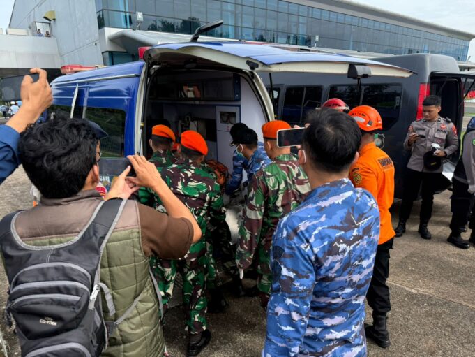 Prajurit TNI Menembus Medan dan Cuaca Ekstrem, Berhasil Temukan Seluruh Korban Pesawat ATR 42-500