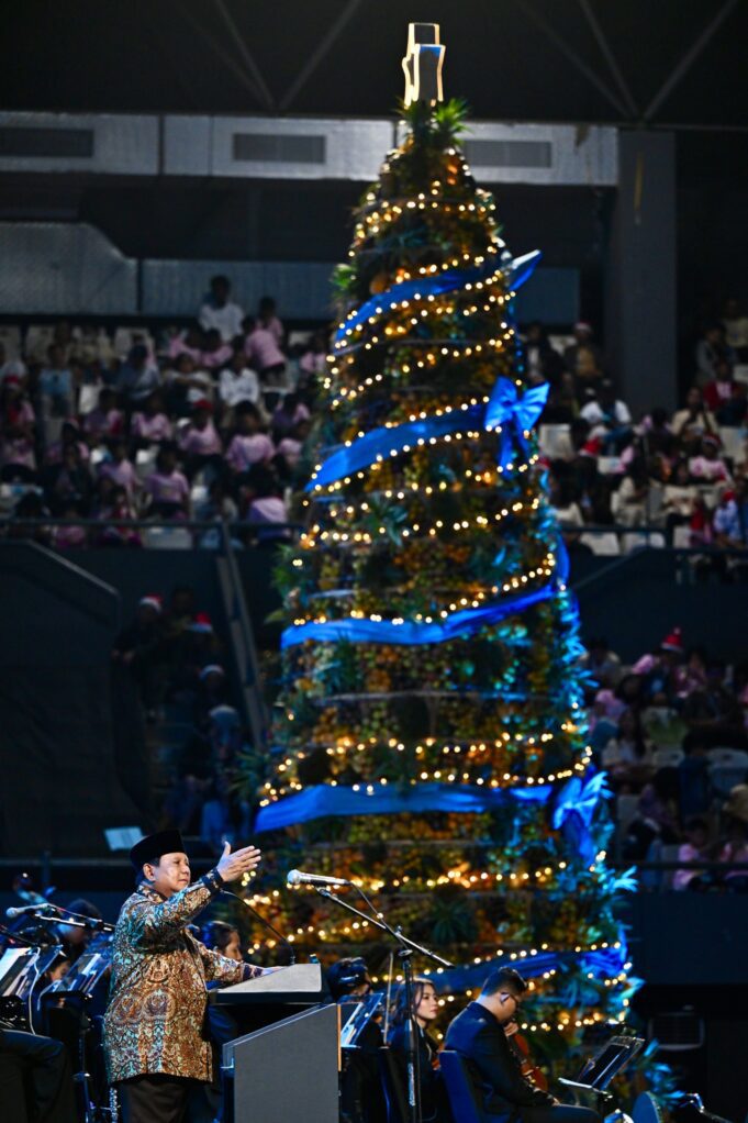 Panglima TNI Dampingi Presiden Prabowo Hadiri Perayaan Natal Nasional 2025 di GBK