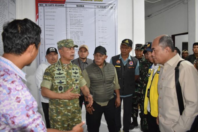 Tinjau Lokasi Terdampak Bencana, Kasum TNI Cek Pembangunan Huntara di Tapanuli Tengah
